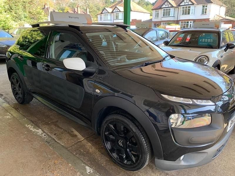 Used Citroën C4 Cactus Flair 2015 Black Hatchback