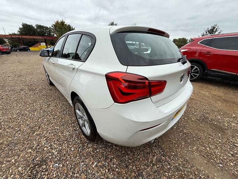 Used BMW 118 Sport Line 2018 White Hatchback