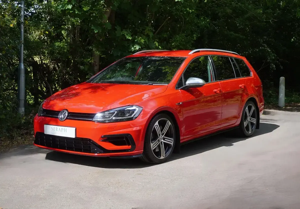 Used VW Golf VII R 310 HP (228 kW) 2017 Red Estate
