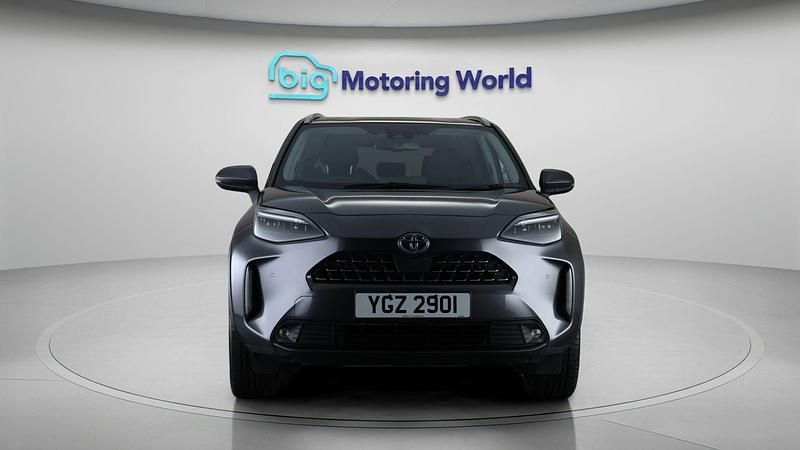 Used Toyota Yaris Hybrid 114 HP (83 kW) 2022 Grey Hatchback