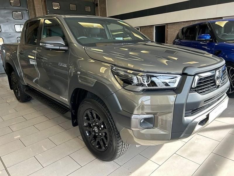 New Toyota HiLux 204 HP (150 kW) 2026 Bronze Pickup