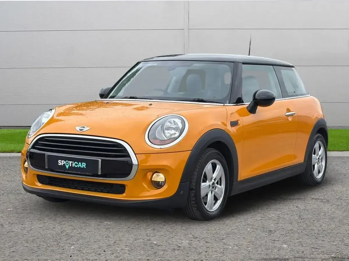 Used Mini Cooper Hatch 134 HP (98 kW) 2016 Orange Hatchback