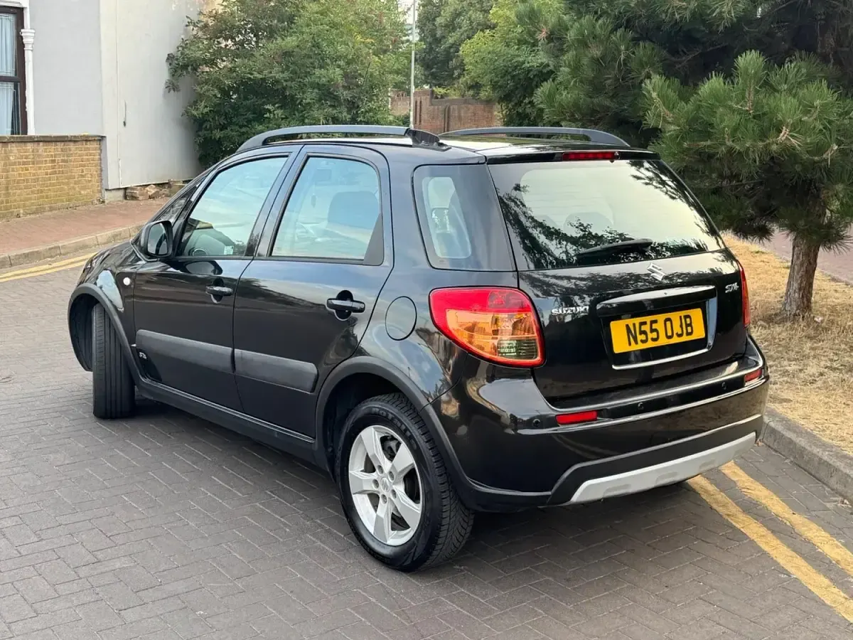 Used Suzuki SX4 SZ4 118 HP (86 kW) 2010 Black Hatchback
