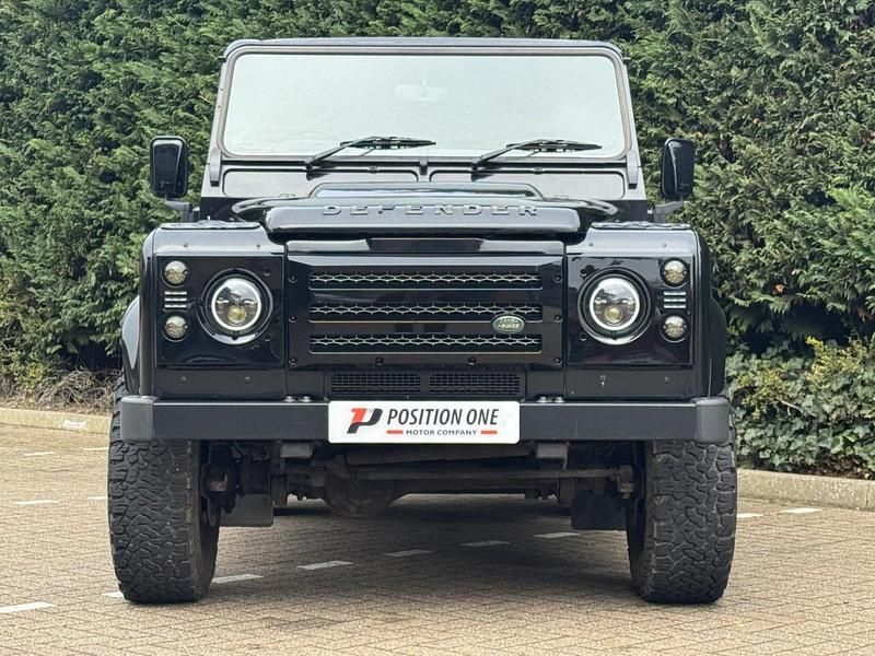 Usado Land Rover Defender 122 HP (89 kW) 2009 Preto Carrinha