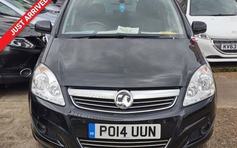 Black Used 2014 Vauxhall Zafira Design Edition MPV | £3,795 (Fair price) - Image 1/2