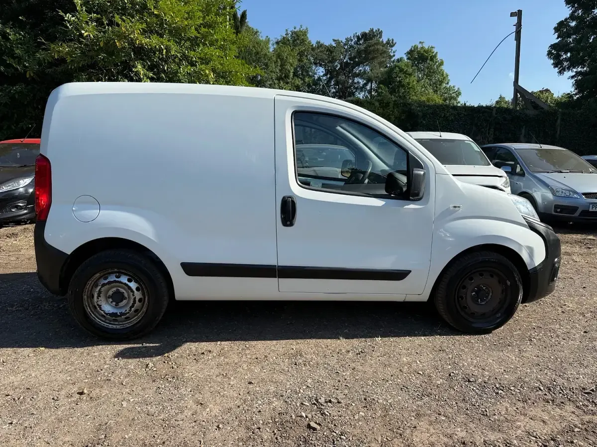 Used Fiat Fiorino 77 HP (56 kW) 2018 White MPV