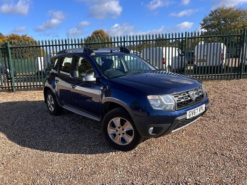 Blue Used 2017 Dacia Duster Lauréate Hatchback | £5,995 (Fair price) - Image 1/4