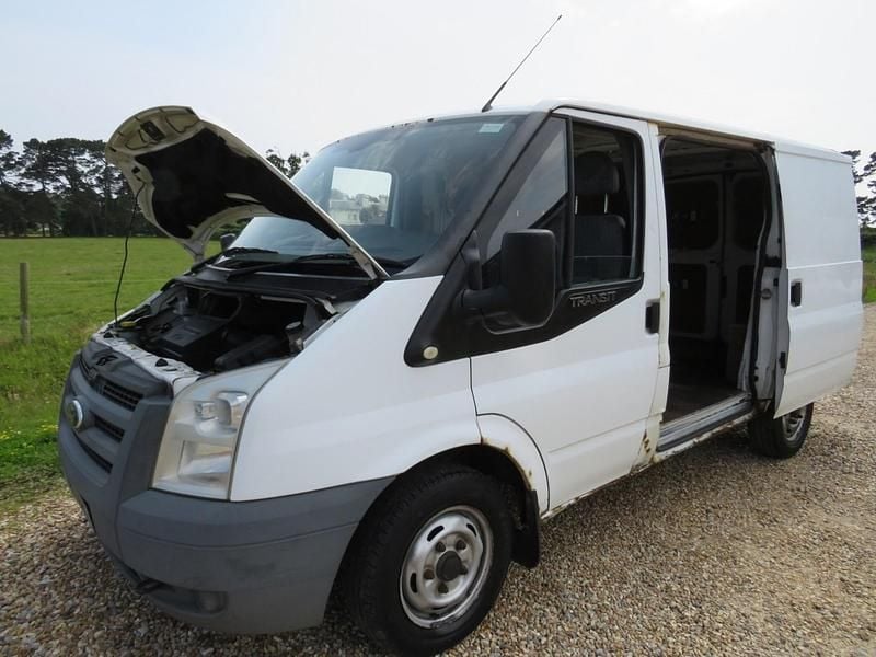 Used Ford Transit 85 HP (62 kW) 2011 White Van