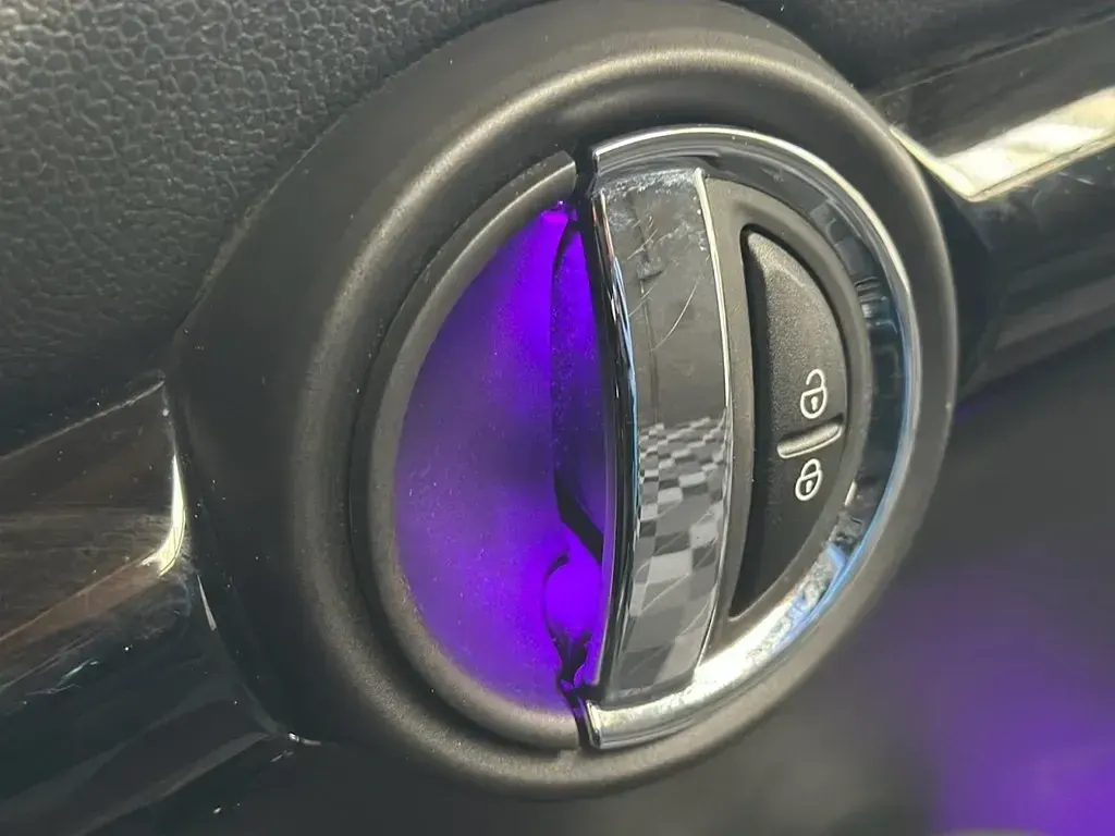 Used Mini Cooper S Classic 192 HP (141 kW) 2019 Blue Hatchback