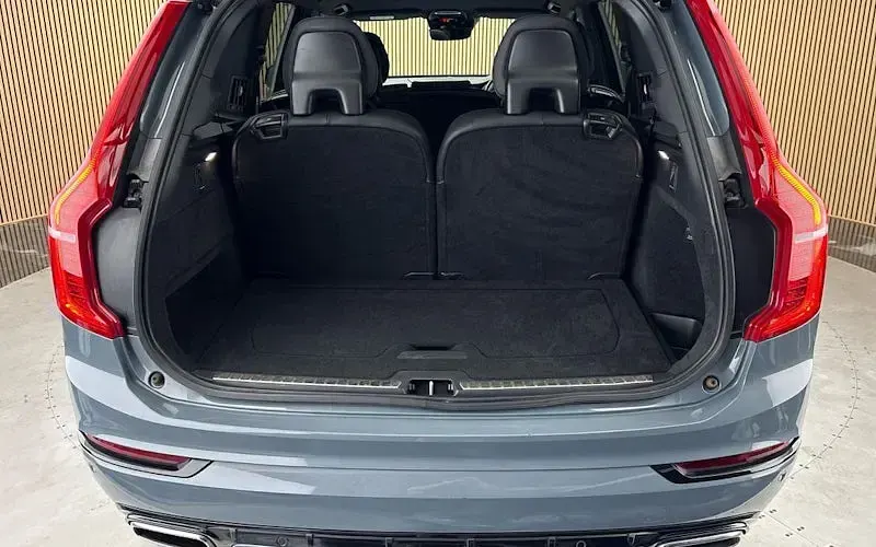 Used Volvo XC90 R-Design 390 HP (286 kW) 2020 Grey SUV