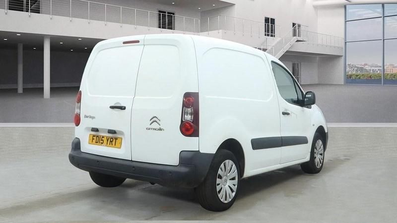 Used Citroën Berlingo 75 HP (55 kW) 2015 White MPV