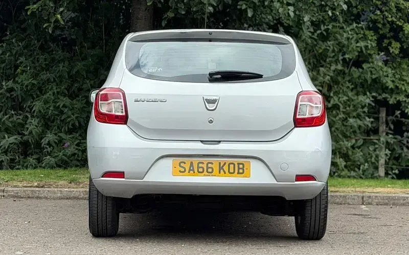 Used Dacia Sandero Lauréate 90 HP (66 kW) 2016 Silver Hatchback