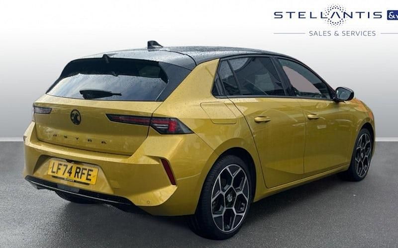 Used Vauxhall Astra Ultimate 131 HP (96 kW) 2025 Hatchback