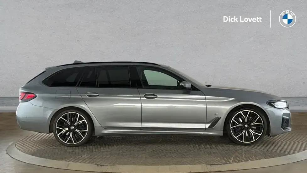 Used BMW 520 M Sport 187 HP (137 kW) 2024 Grey Estate