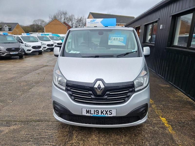 Used Renault Trafic 2019 Silver MPV