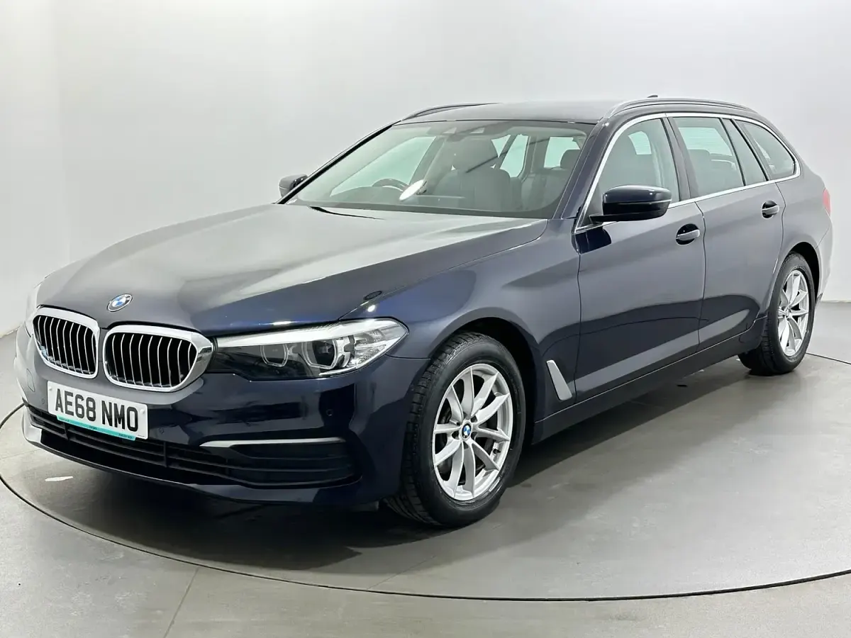 Used BMW 520 Comfort Edition 190 HP (139 kW) 2018 Blue Estate