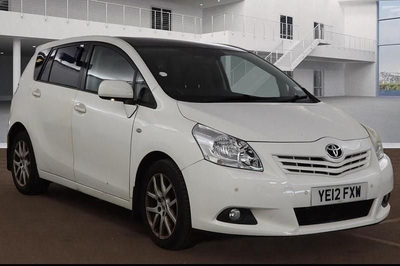 White Used 2012 Toyota Verso MPV | £1,985 (Good price) - Image 1/1