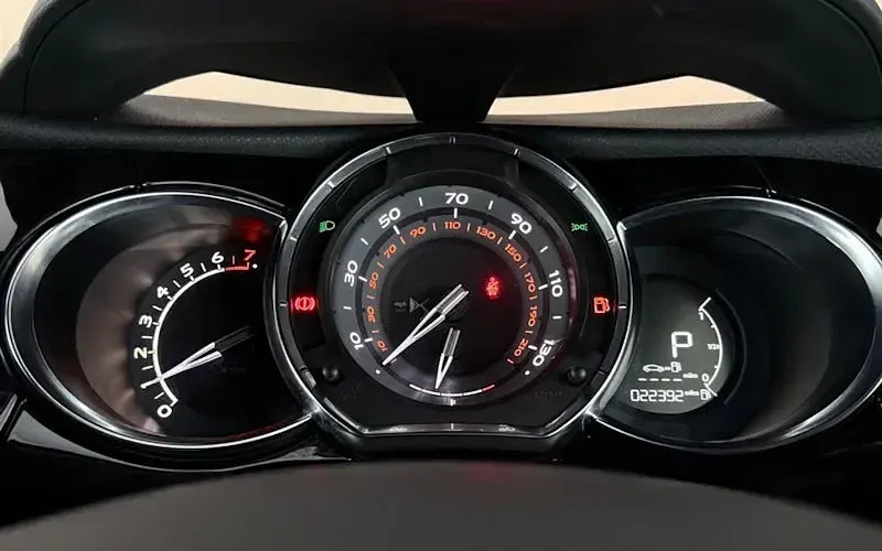 Used DS Automobiles DS3 Crossback Connected Chic 110 HP (80 kW) 2019 SUV