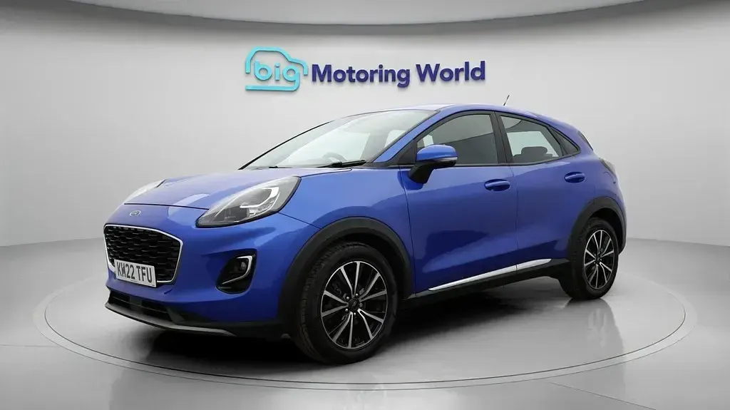 Käytetty Ford Puma Titanium 125 HP (91 kW) 2022 Sininen Katumaasturi