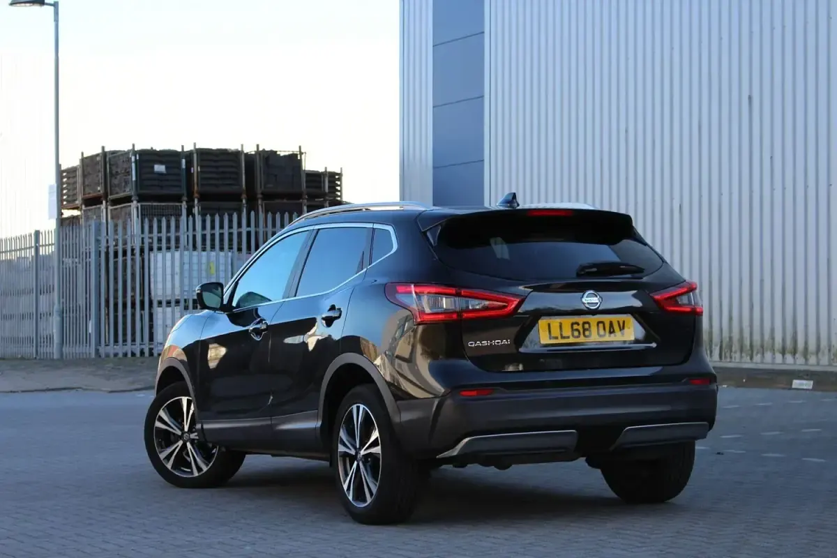 Begagnad Nissan Qashqai N-Connecta 2018 Svart SUV