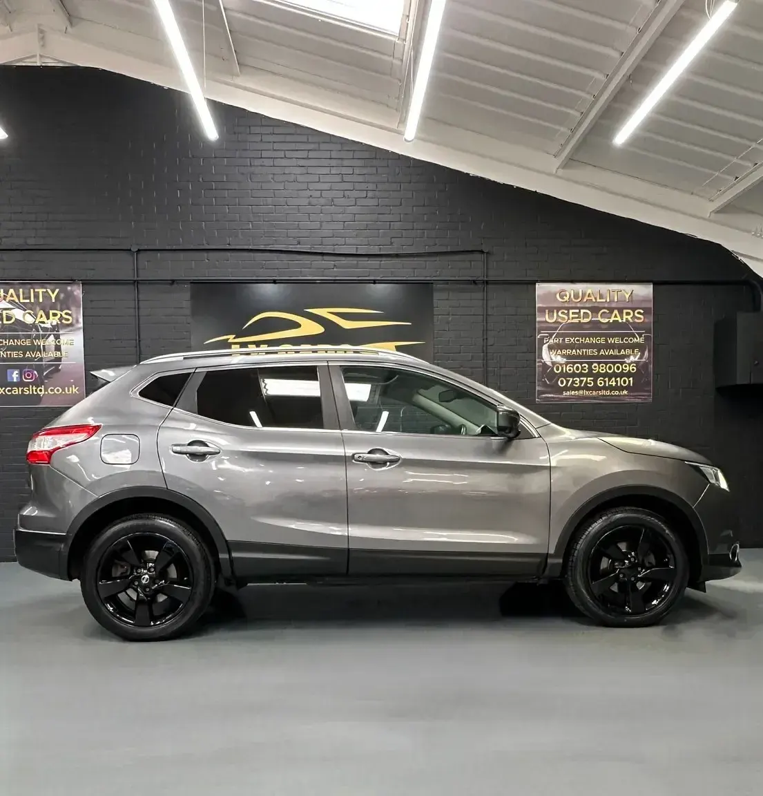 Used Nissan Qashqai N-Connecta 115 HP (84 kW) 2016 Grey SUV