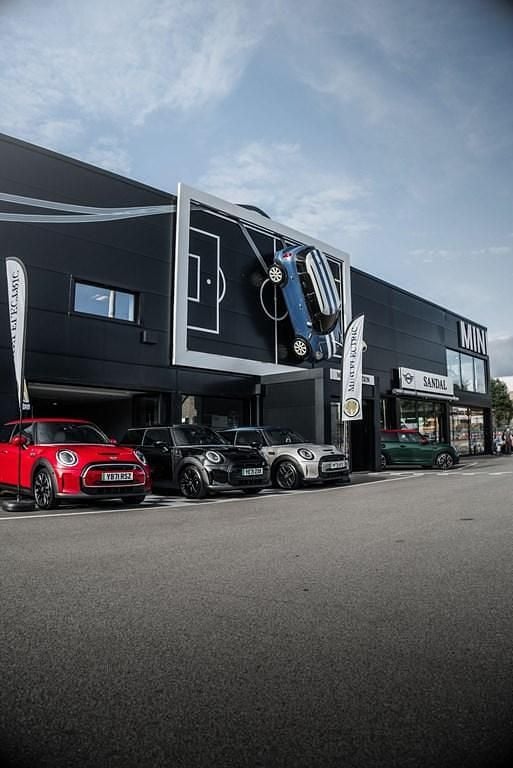 Used Mini Cooper Clubman Sport 134 HP (98 kW) 2022 Black Estate