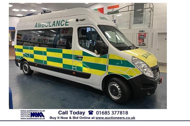 White Used 2018 Renault Master Van | £7,618 (Super price) - Image 1/4