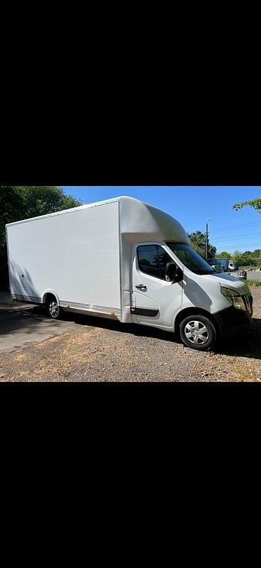Used Nissan Interstar Tekna+ 145 HP (106 kW) 2023 White Van