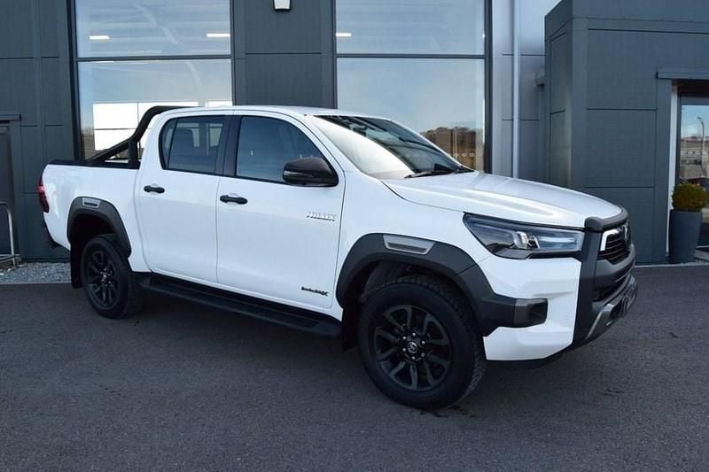 Used Toyota HiLux 204 HP (150 kW) 2023 White Pickup