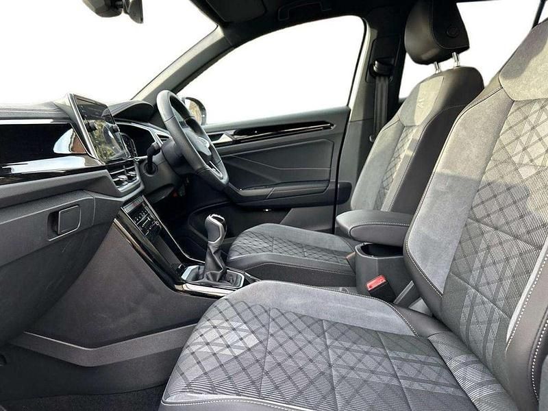 Used VW T-Roc R-line 150 HP (110 kW) 2025 Silver SUV