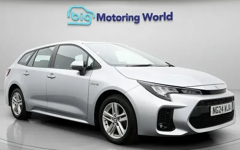 Used Suzuki Swace 140 HP (102 kW) 2024 Estate