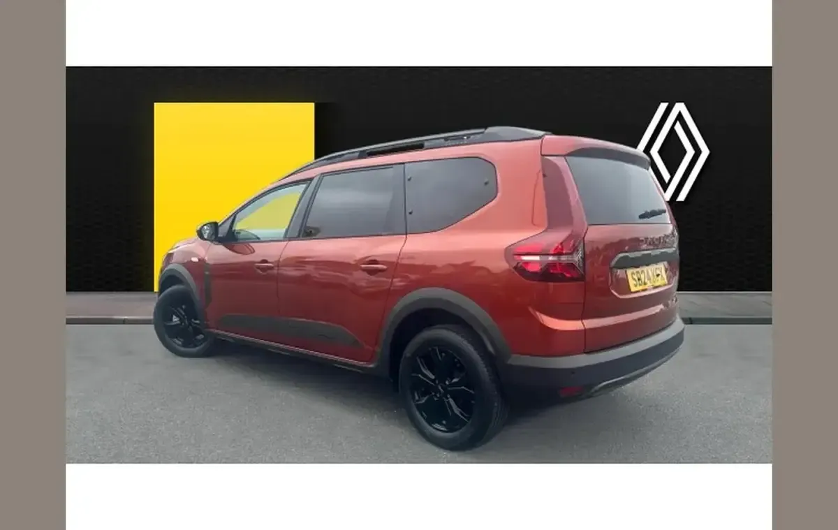 Used Dacia Jogger Extreme 110 HP (80 kW) 2024 Brown MPV