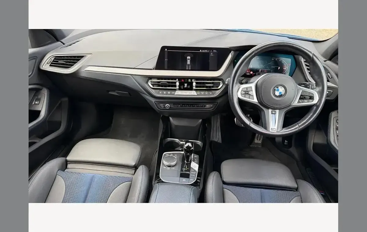 Used BMW 118 M Sport 136 HP (100 kW) 2023 Blue Hatchback