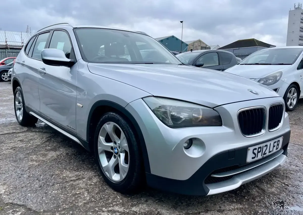 Begagnad BMW X1 177 HK (130 kW) 2012 Silver SUV