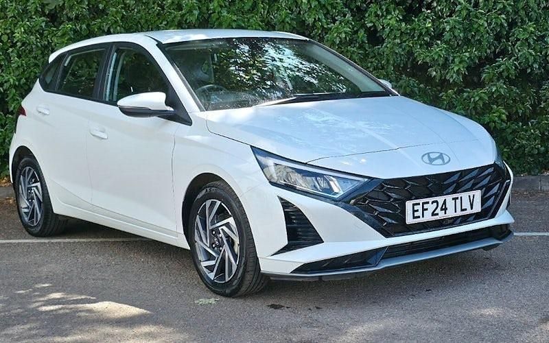 Used Hyundai i20 Advanced 101 HP (74 kW) 2024 Atlas white Hatchback