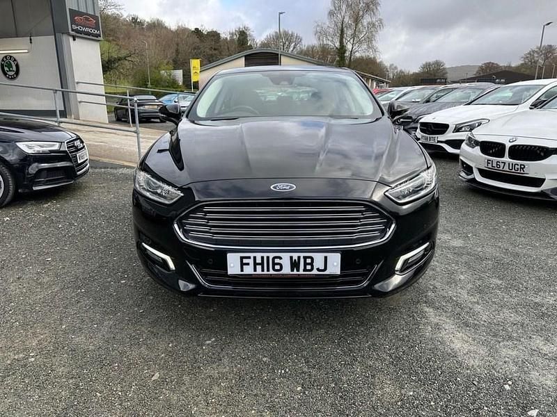 Used Ford Mondeo Titanium 180 HP (132 kW) 2016 Black Hatchback
