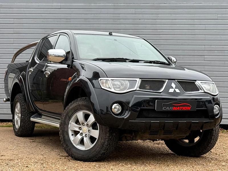 Used Mitsubishi L200 165 HP (121 kW) 2009 Black Pickup