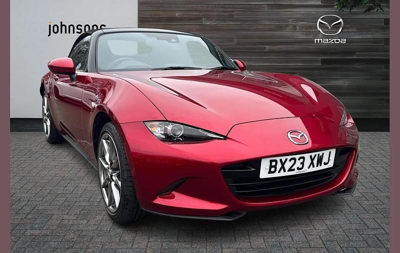 Used Mazda MX5 Exclusive-Line 180 HP (132 kW) 2023 Red Cabriolet