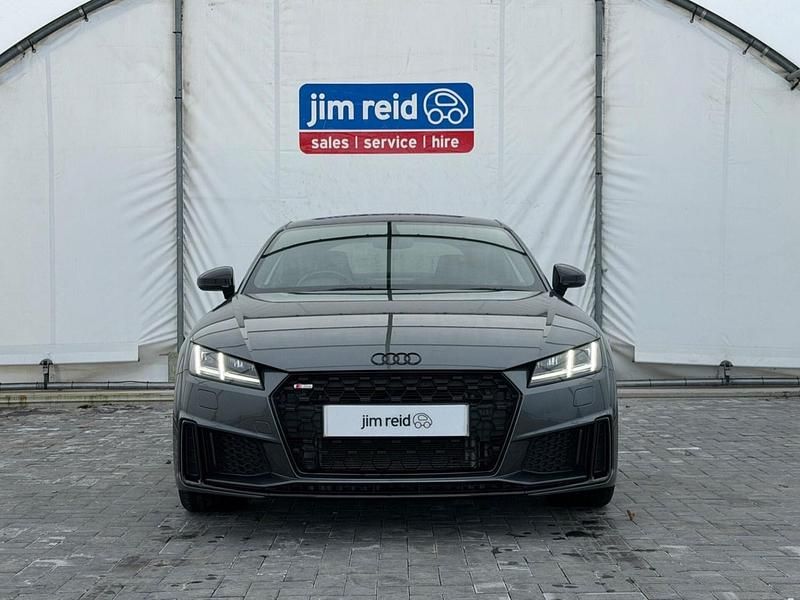 Begagnad Audi TT Black Edition 197 HK (144 kW) 2022 Grå Sportkupé