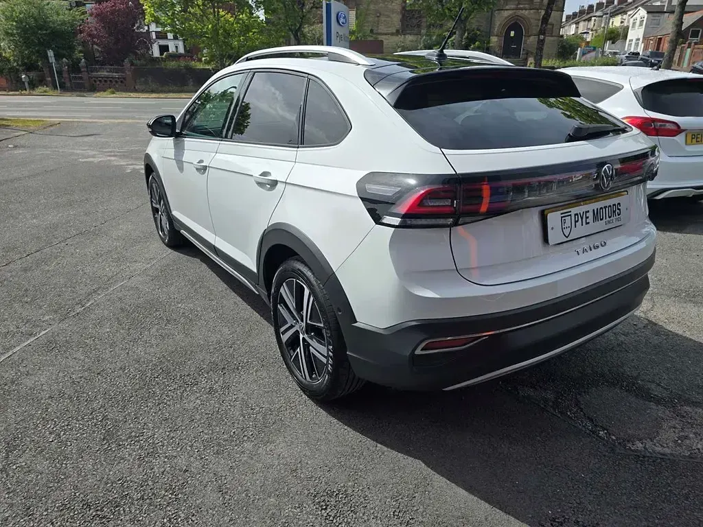 Used VW Taigo Style 110 HP (80 kW) 2024 White SUV