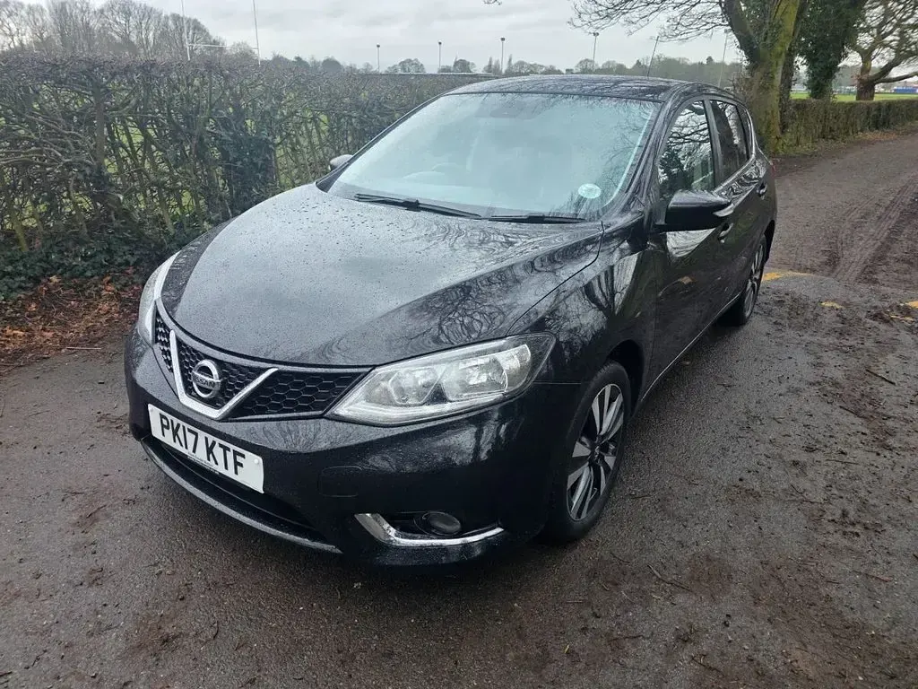 Used Nissan Pulsar N-Connecta 115 HP (84 kW) 2017 Black Hatchback
