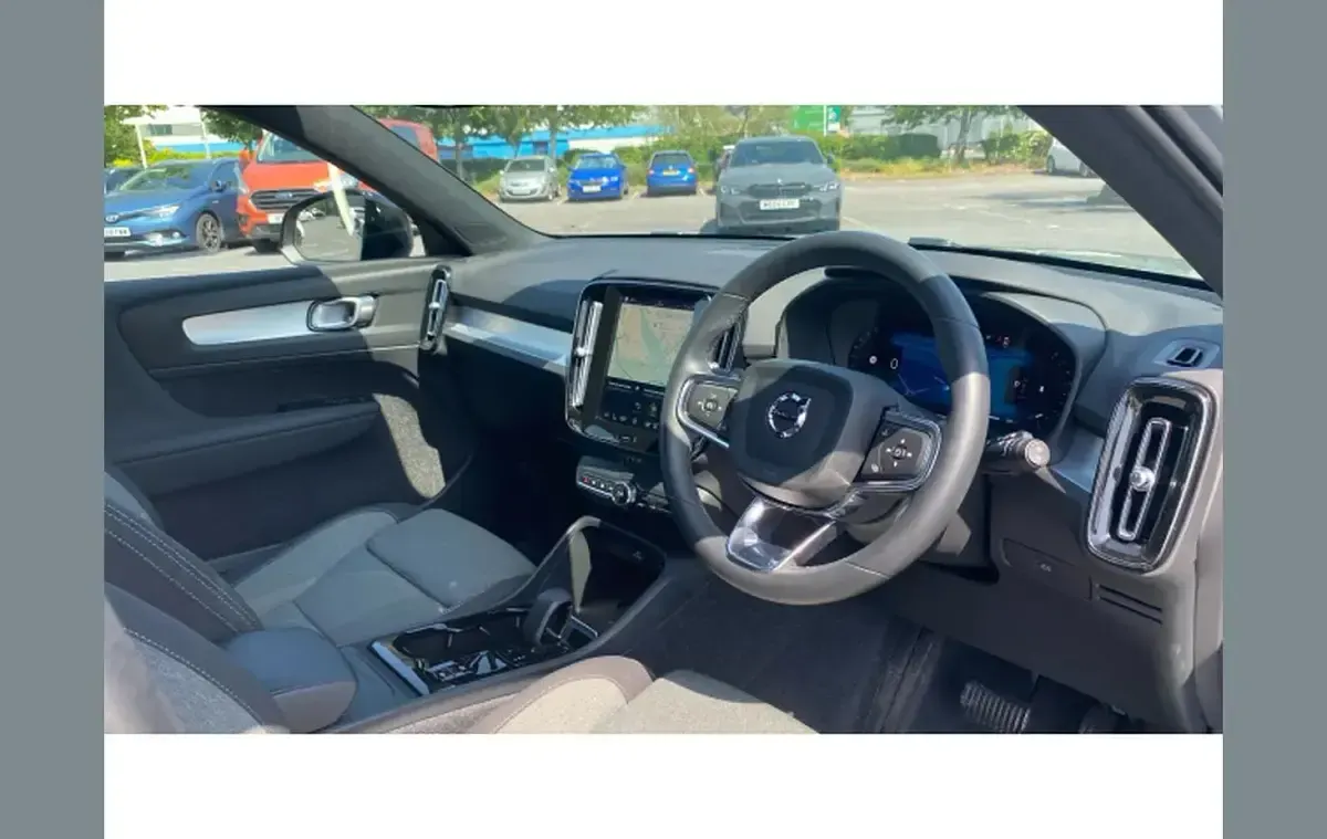 Used Volvo XC40 Plus 163 HP (119 kW) 2024 Grey SUV