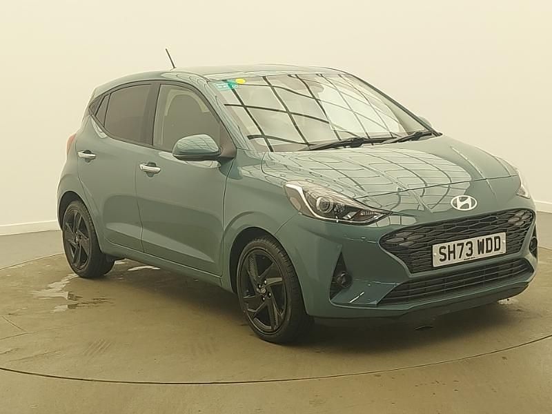 Used Hyundai i10 Premium 84 HP (61 kW) 2023 Green Hatchback