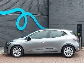 Used Renault Clio Evolution 143 HP (105 kW) 2025 Grey Hatchback