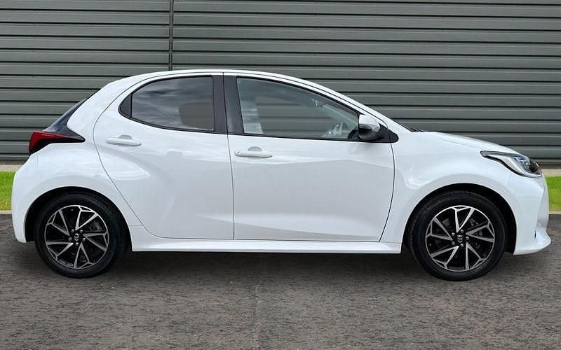 Used Toyota Yaris Hybrid Design 116 HP (85 kW) 2026 Hatchback