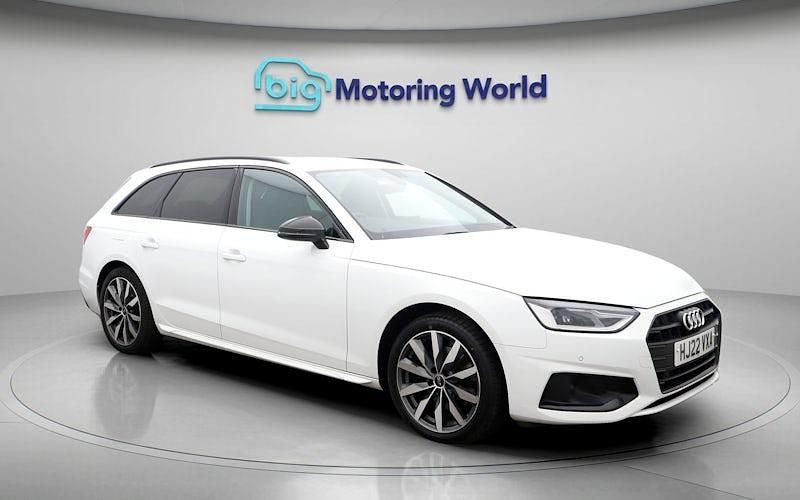 Used Audi A4 Sport 163 HP (119 kW) 2022 White Estate