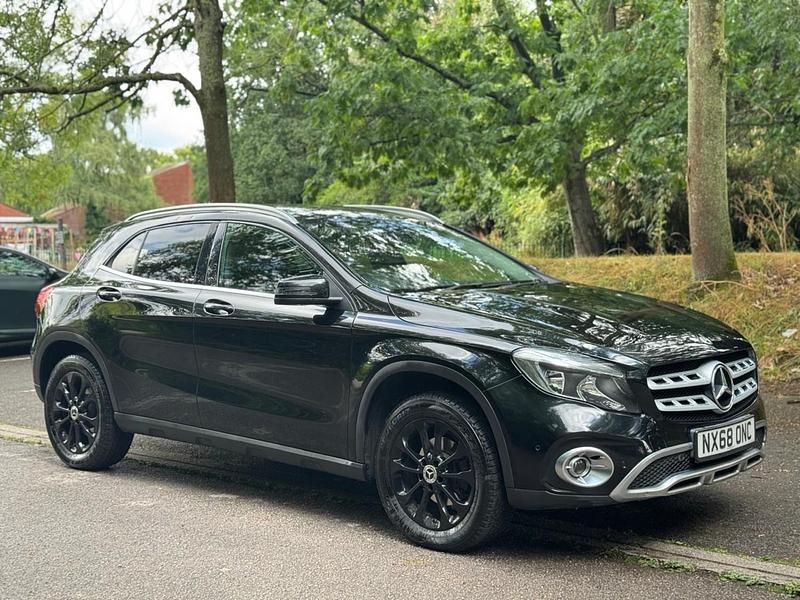 Black Used 2018 Mercedes GLA200 Executive SUV | £9,995 (Fair price) - Image 1/4
