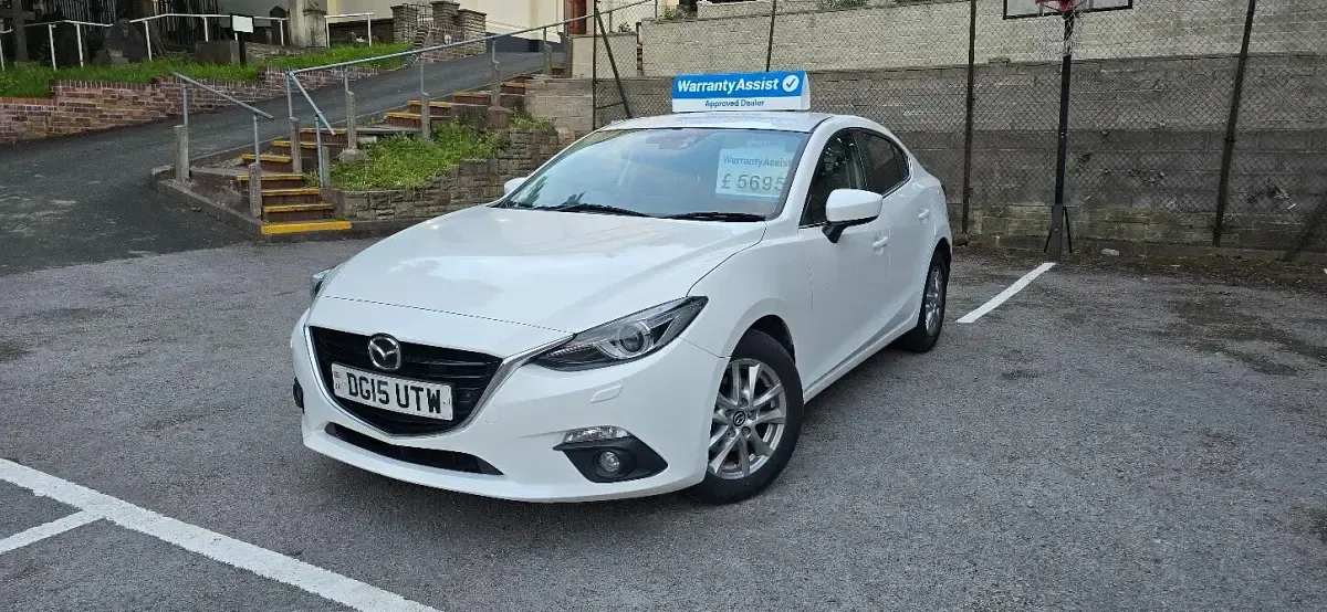 Used Mazda 3 165 HP (121 kW) 2015 White Sedan