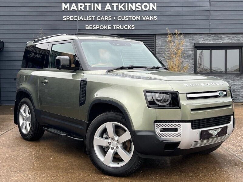 Green Used 2024 Land Rover Defender HSE SUV | £60,750 (Good price) - Image 1/4