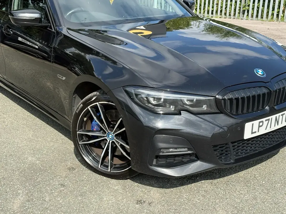 Used BMW 330e M Sport 292 HP (214 kW) 2022 Black Estate